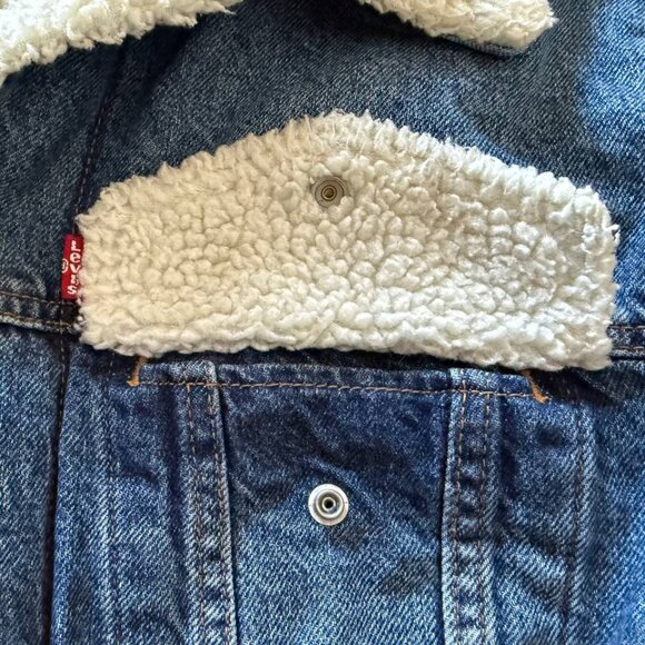 Vintage Levi’s Sherpa Lined Denim Jacket Blue Trucker Size S Authentic Worn - Picture 8 of 9